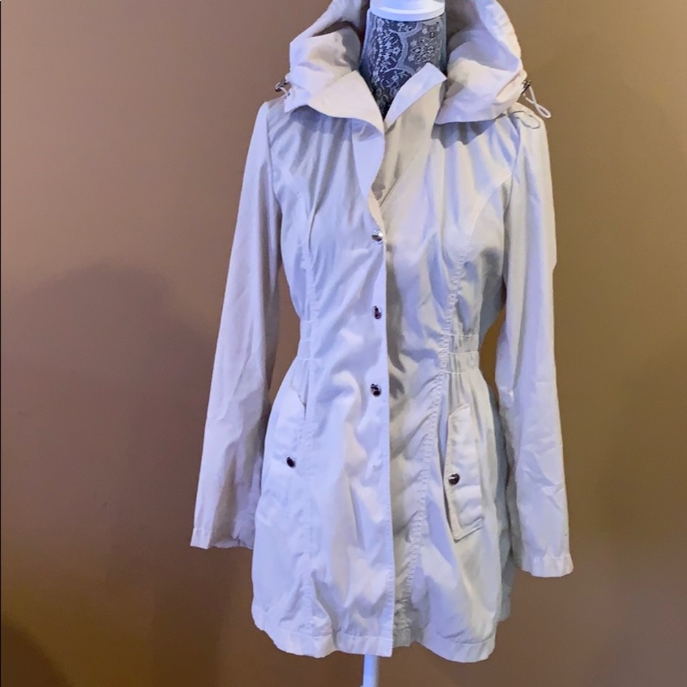 Laundry Rain Jacket
